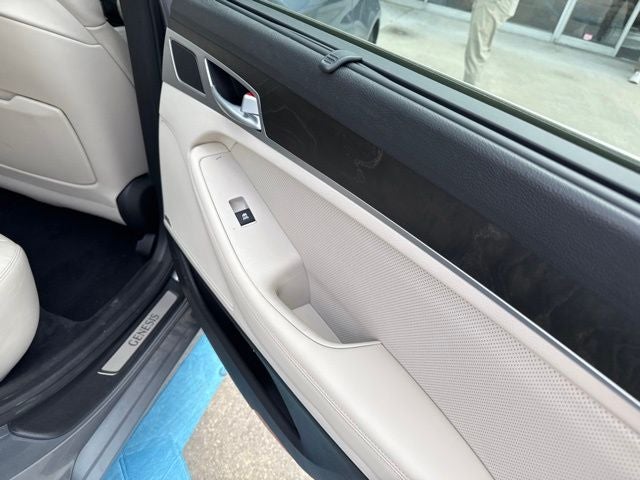 2016 Hyundai GENESIS 3.8