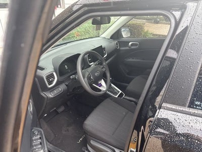 2025 Hyundai VENUE SE